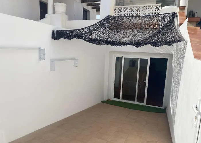 Atlantic Breeze House בית הארחה *